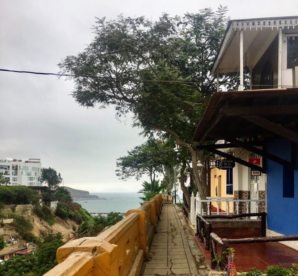 puente de los suspiros walkway barranco peru